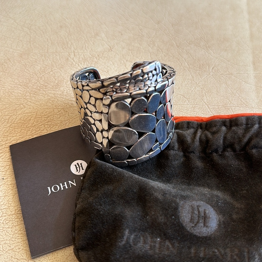 JOHN HARDY Kali Collection Sterling Silver Overlap Wide Cuff Bracelet - Picture 2 of 10